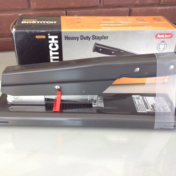 Stanley Bostitch Heavy Duty Manual Stapler - Picture 3 of 5